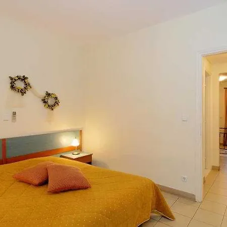 Hotel Omirikon 3*